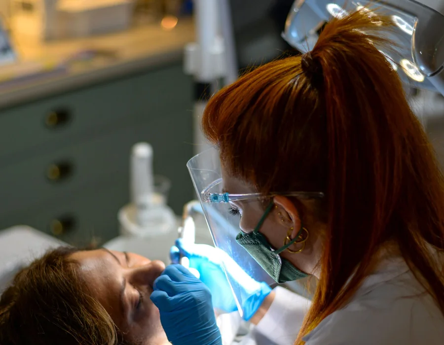 Tratamiento de estética dental en la clínica Oralis de Guadalajara